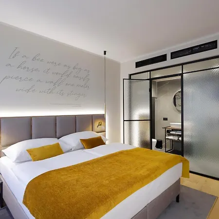 Prokop Square 4* Prague