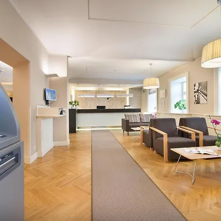 Prokop Square 4*