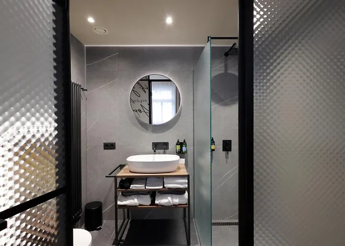 Prokop Square 4*