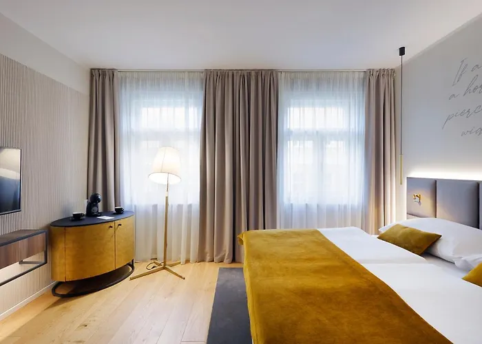 Hotell Prokop Square 4*