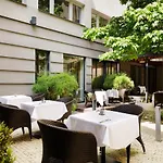 Prokop Square 4*