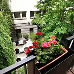 Prokop Square 호텔