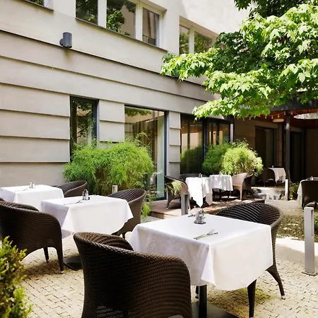 Prokop Square 4*