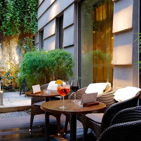 Ξενοδοχείο Prokop Square 4*