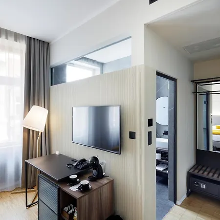 Prokop Square Ξενοδοχείο 4*
