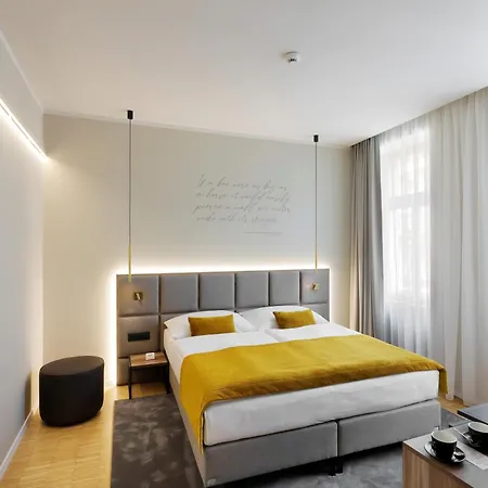 Prokop Square Ξενοδοχείο 4*