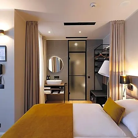 Prokop Square Hotel
