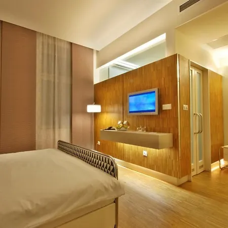 Prokop Square Ξενοδοχείο 4*