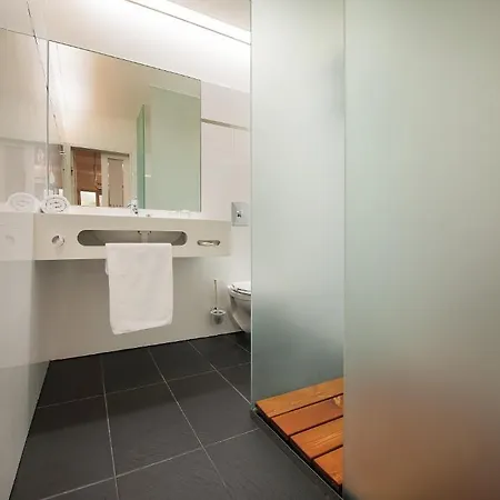 Prokop Square 4*