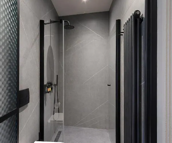 Prokop Square Otel 4*